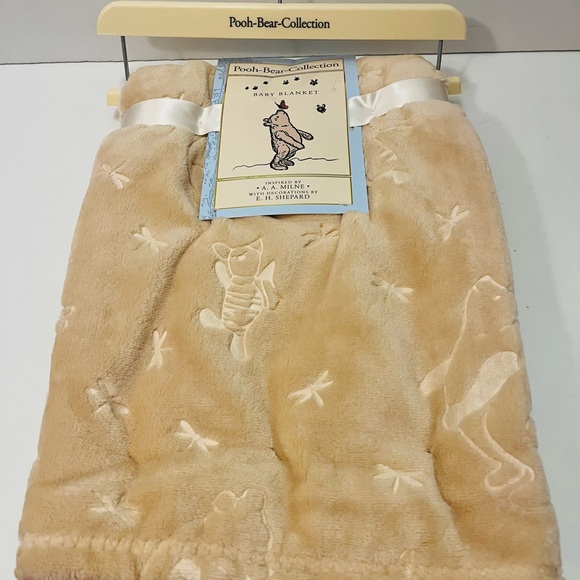 Winnie the Pooh Bear Collection Embossed Baby Blanket Pooh Piglet Dragonflies - Picture 12 of 12